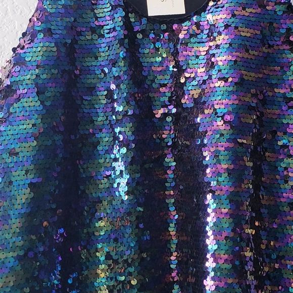 💥SOLD💥Guess Sleeveless Sequin Racerback Tank Top - Picture 5 of 11